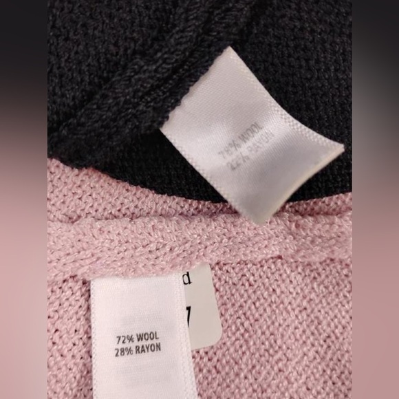 St. John, Set - Light Pink Knit Top (Small) and Black Knit Skirt (size 2) 💎 EUC - Picture 3 of 6